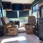 CL37 Motorhome - and Toy Houler Newmar